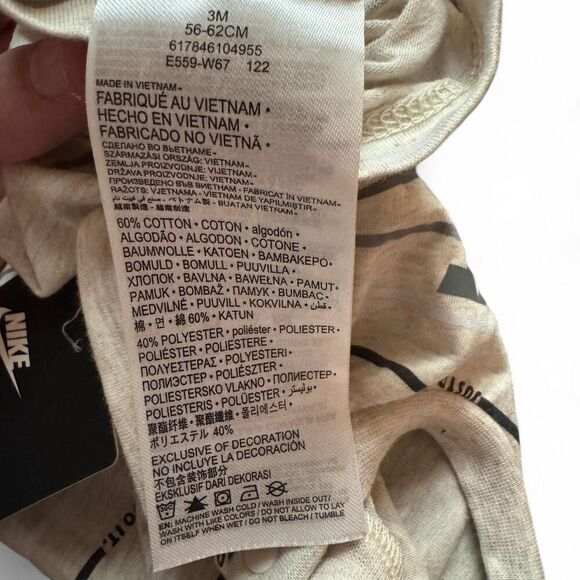 Nike grey and white baby romper size 3 months - Picture 5 of 5